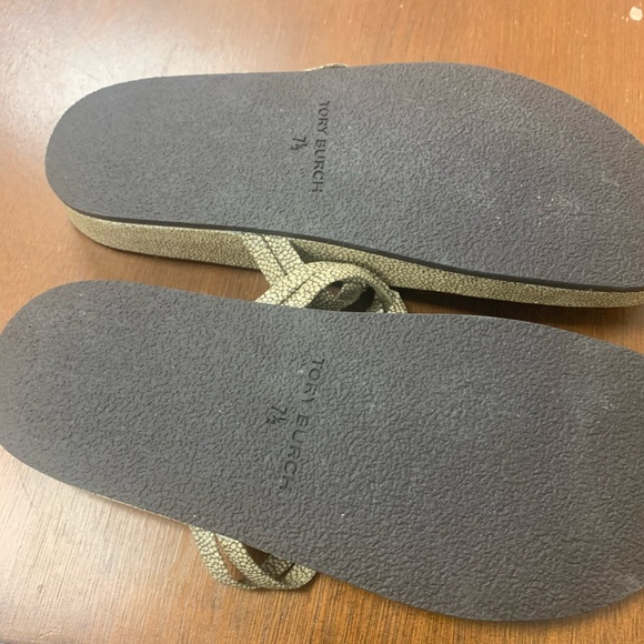 Tory Burch sandals size 7 1/2 comfortable nice and authentic comes without box - Picture 2 of 3